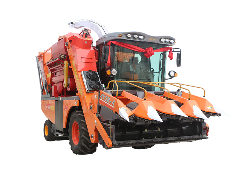 4YZB-4A3自(zi)走式穗(sui)莖兼(jian)收玉米(mi)收(shou)穫(huo)機
