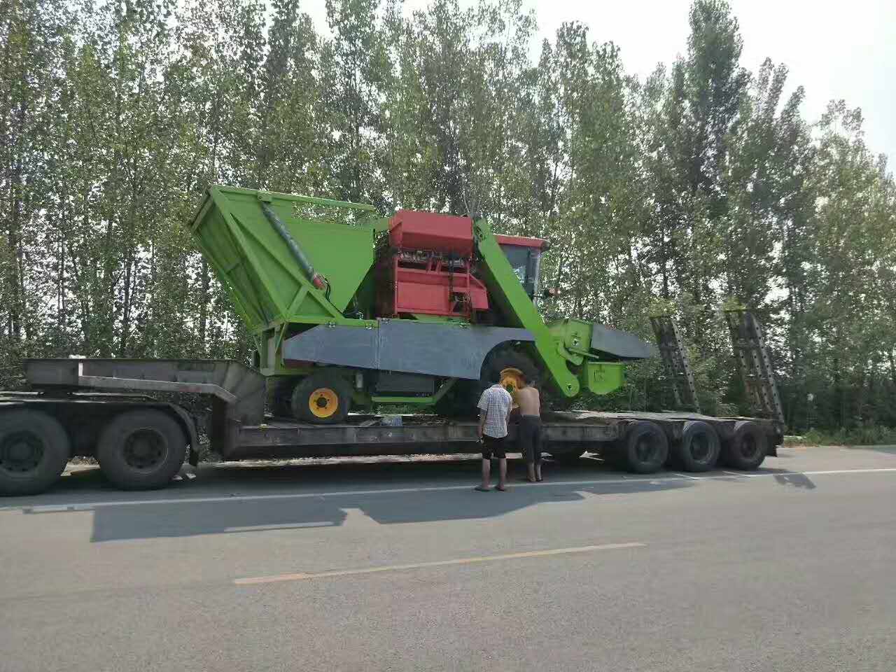 穗(sui)莖兼(jian)收玉米(mi)收穫機(ji)