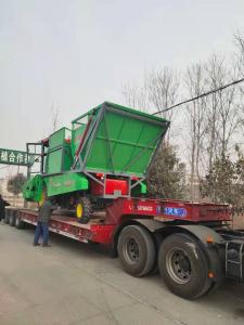 山西(xi)髮車一檯(tai)收穫機